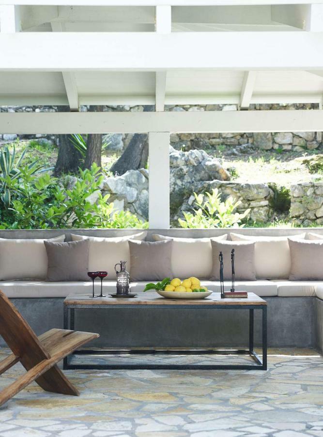 Villa Ioli- Beachfront Luxury Residence Igoumenitsa Bagian luar foto